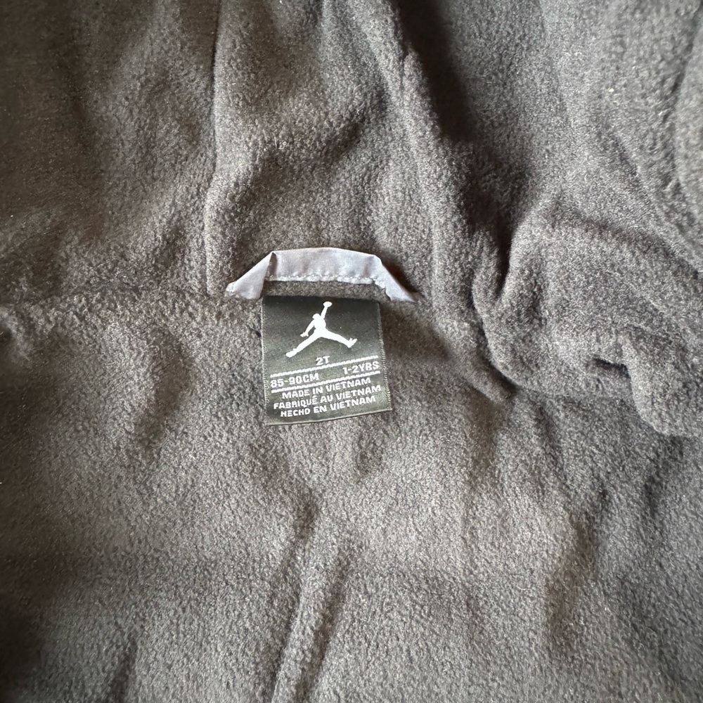Air Jordan Puffer Jacket, Size: 2T - Picture 4 of 4